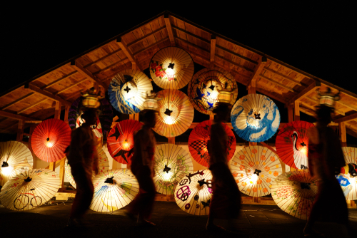 The parasols of Yamaga festival