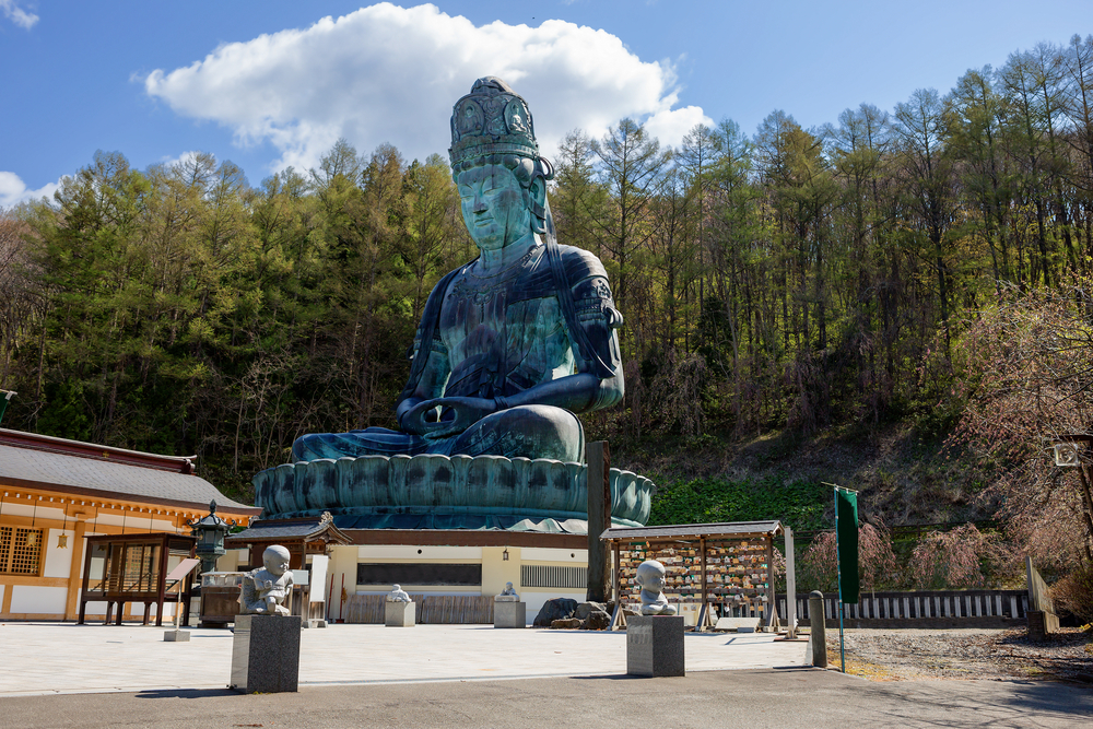 Shôwa Daibutsu - 21.35m high bronze statue of Buddha