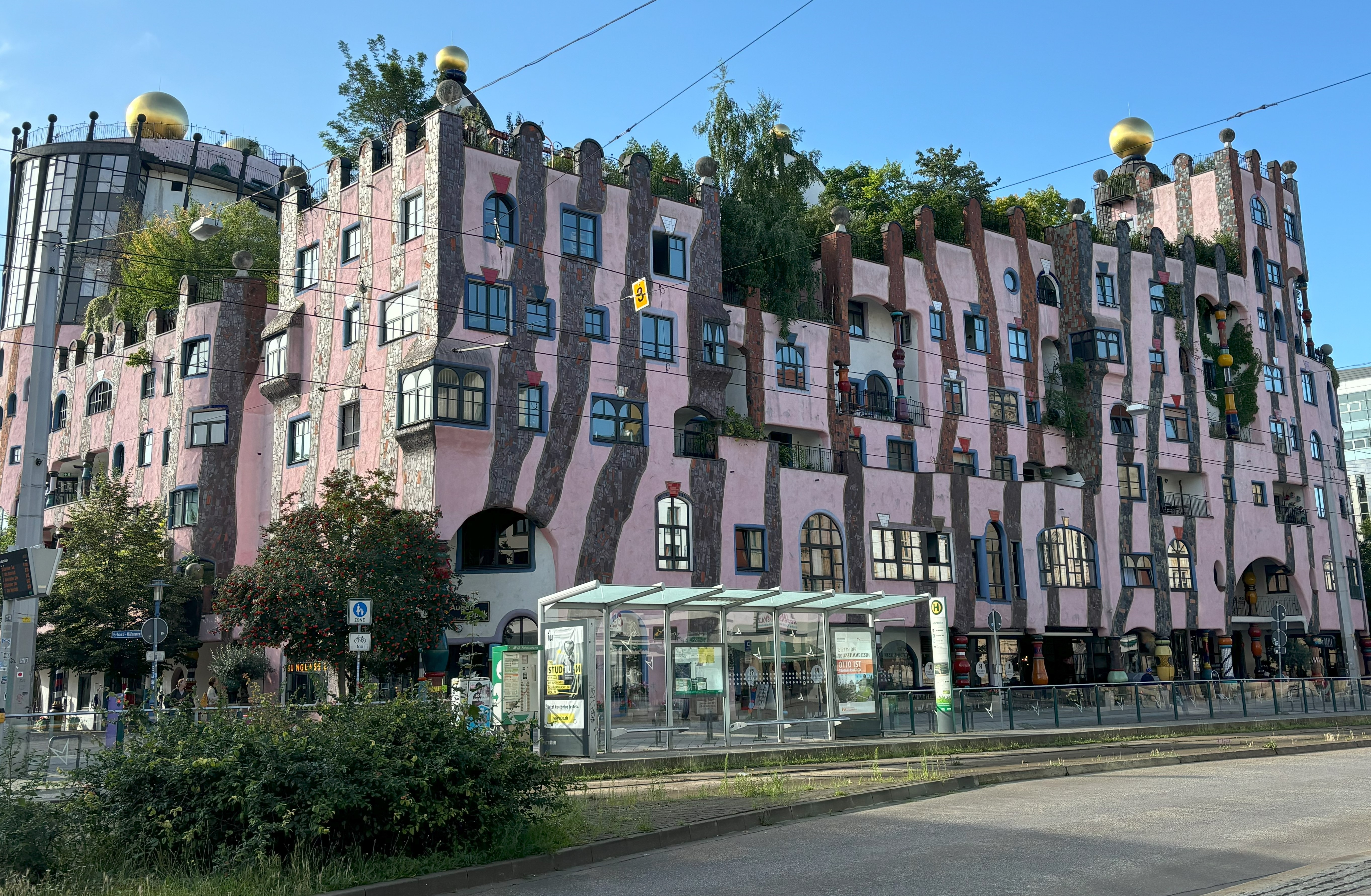 機関車・ドイツ車・自然療法・バラ園・美術・建築などの学びの旅