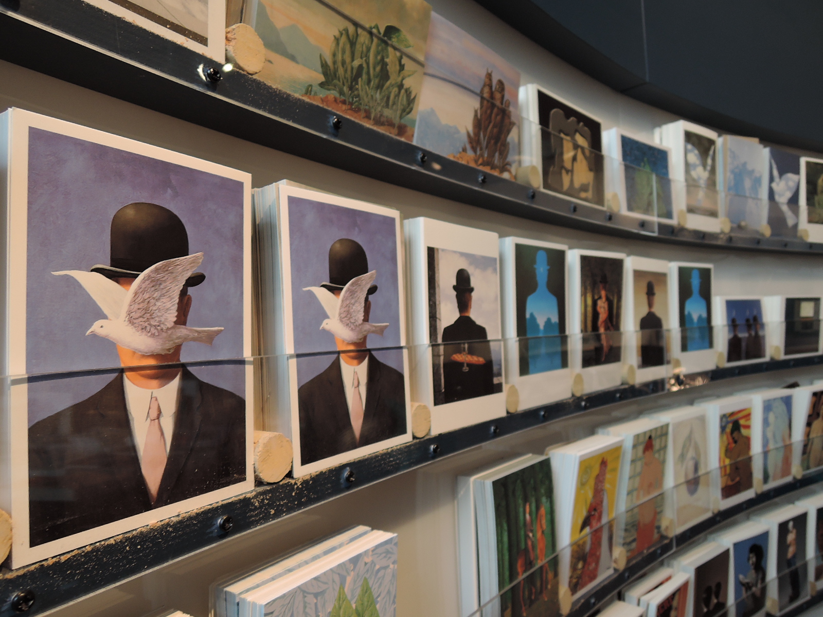 マグリットの不思議ワールド堪能★ブリュッセル1日観光
