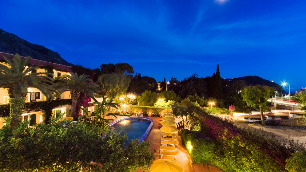 イタリア　新婚旅行におすすめなホテル　第6位 イスキア島 Hotel Villa Angela