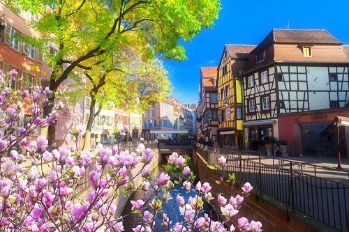 メルヘンの世界で春を祝う ～コルマール～