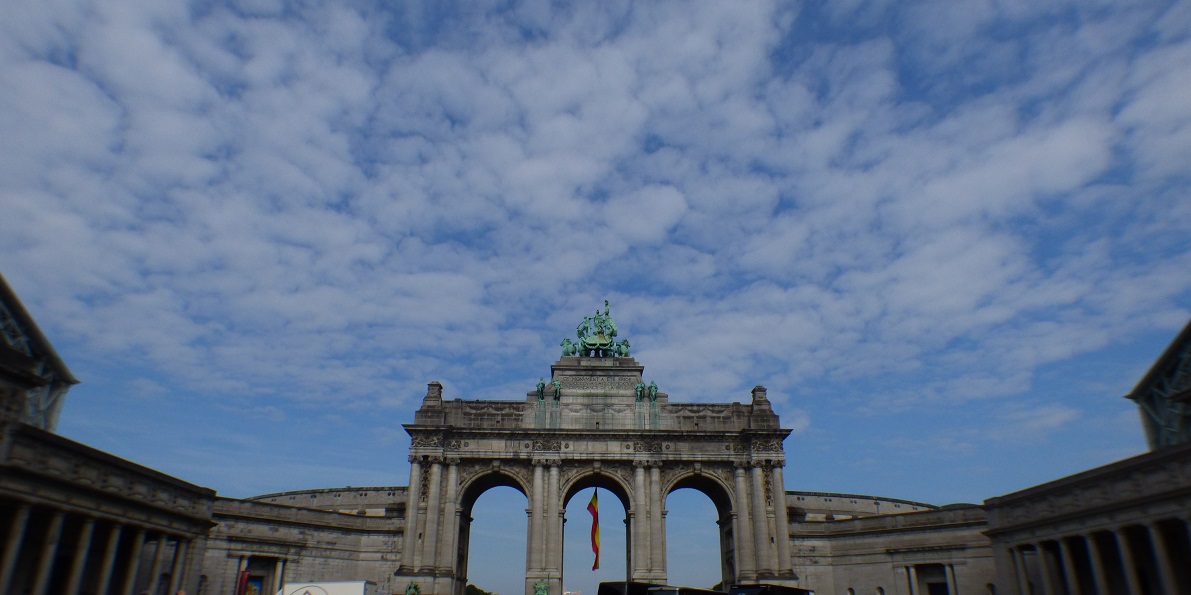サンカントネール建国５０周年記念公園