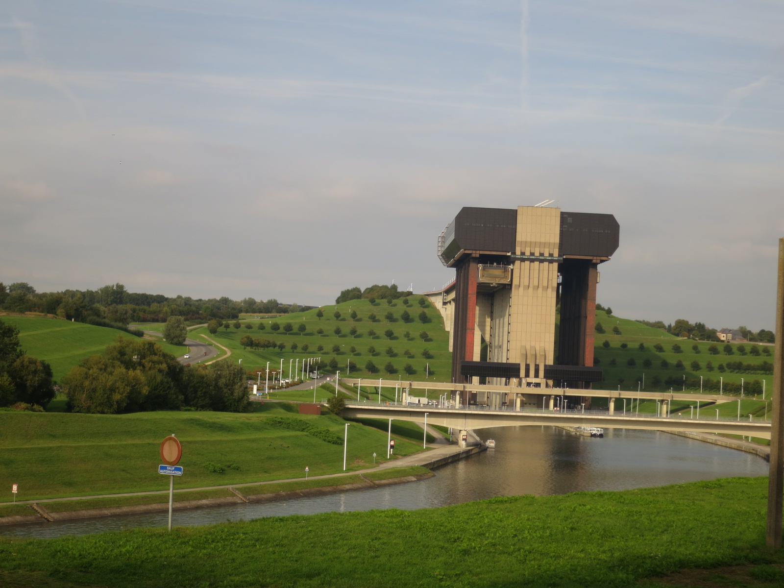 ベルギーほのぼの世界遺産日帰りツアー　船舶用エレベーター
